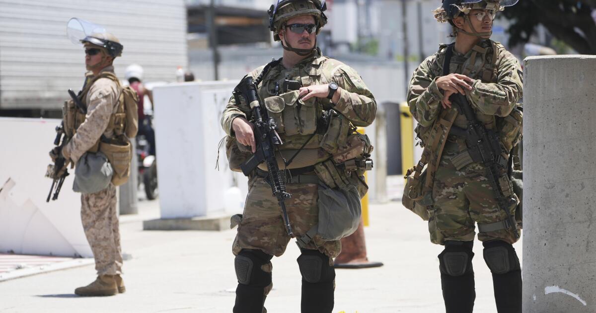 Más de 1,000 tropas de la Guardia Nacional que salen de Los Ángeles