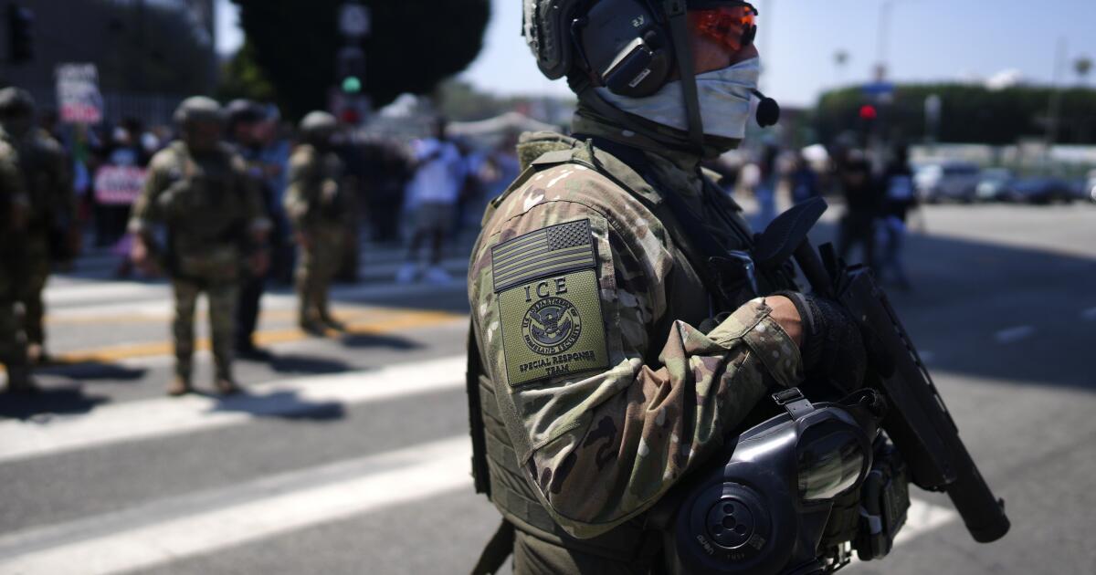 A medida que las redadas de hielo aumentaron este verano, las llamadas de emergencia a LAPD se desplomaron