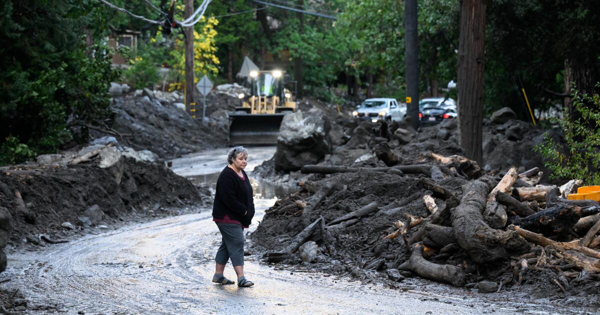 Los deslizamientos de tierra atraen a los conductores, desaparecen de 2 años en aguas de inundación cuando Storm Bates SoCal