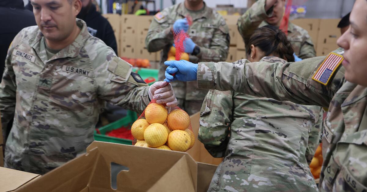 Los jueces ordenan al USDA que reinicie la financiación de SNAP, pero las familias hambrientas no recibirán ayuda inmediata