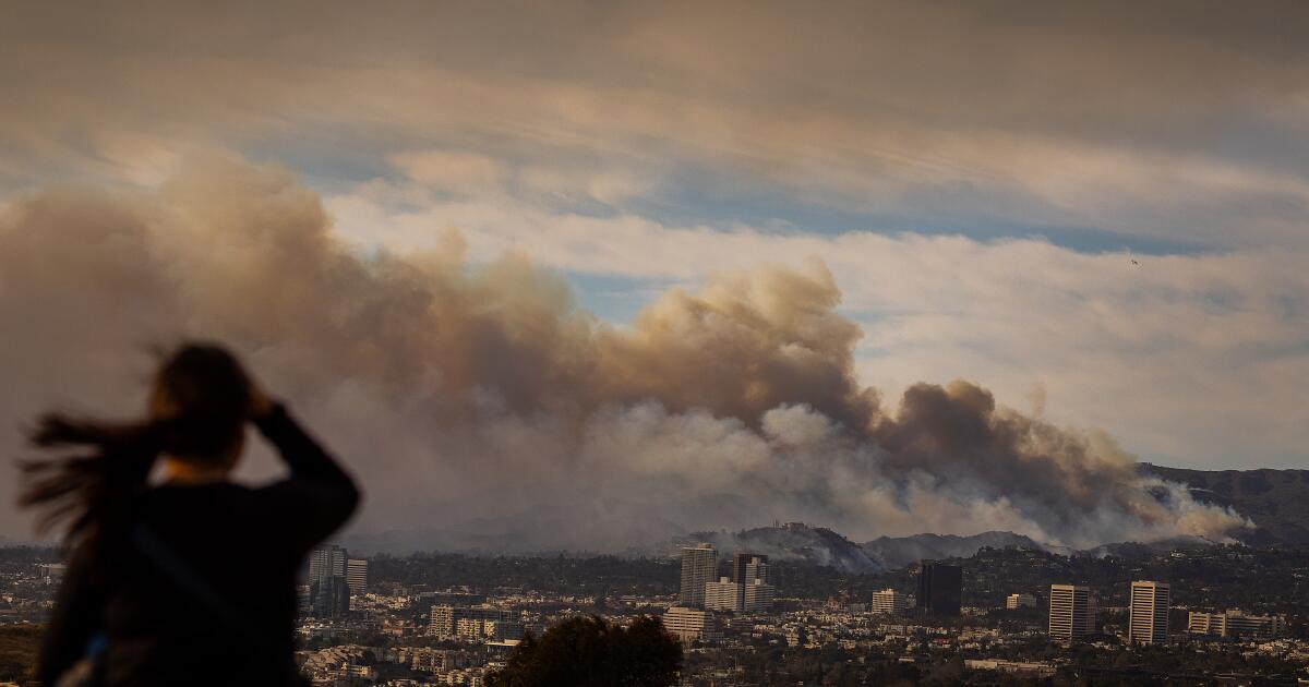 Conductor de Uber acusado de incendios intencionalmente iniciales que destruyó Pacific Palisades