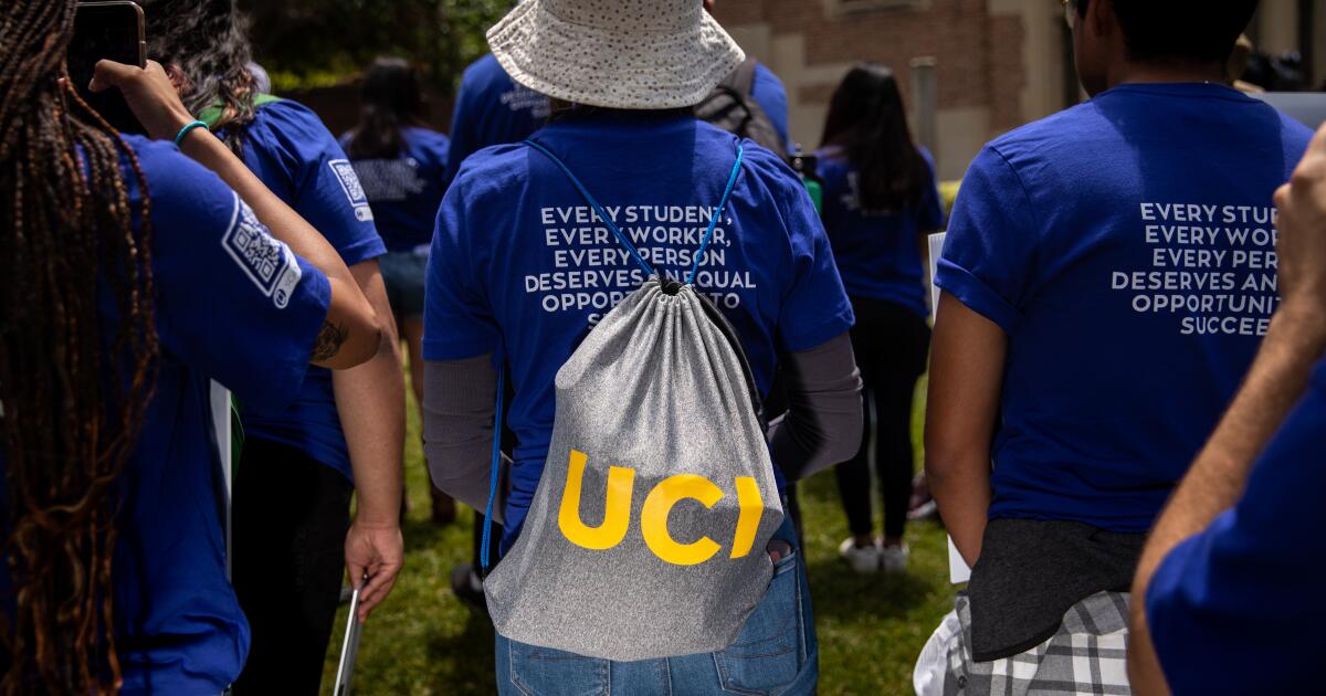 La demanda de Trump apunta a la matrícula universitaria de los estudiantes indocumentados de California