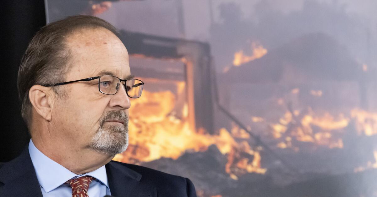 Dolor e indignación marcan la audiencia del Senado sobre el mortal incendio de Palisades