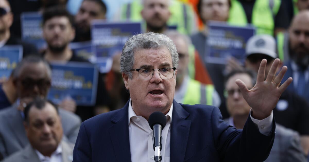 Conozca a los McOskers: cómo una familia de South Bay ejerce el poder en el Ayuntamiento